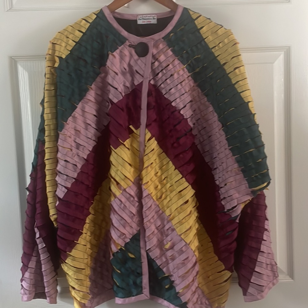 AnnLevine An Original  show stopper over jacket - Picture 4 of 13